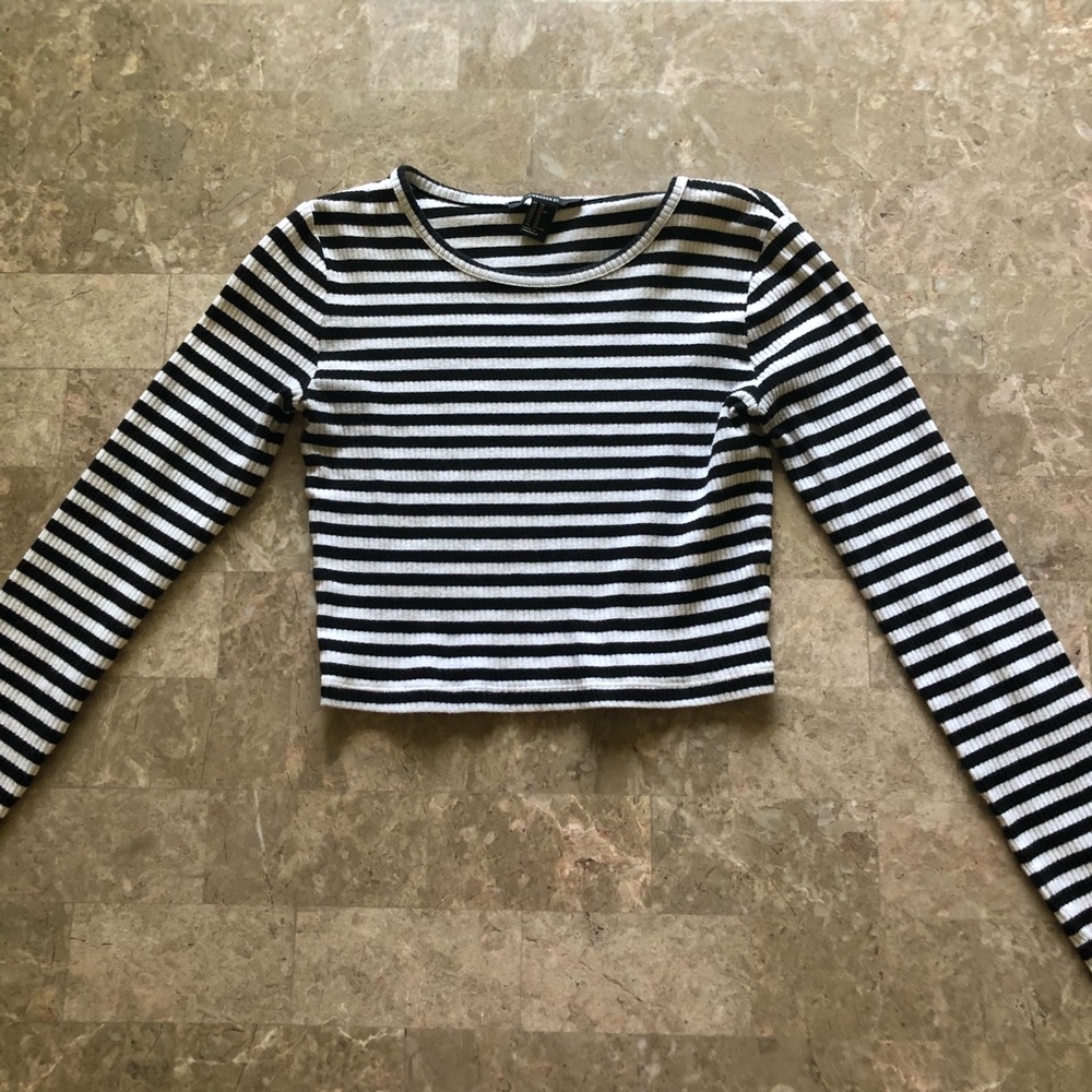 Striped crop top ❄️